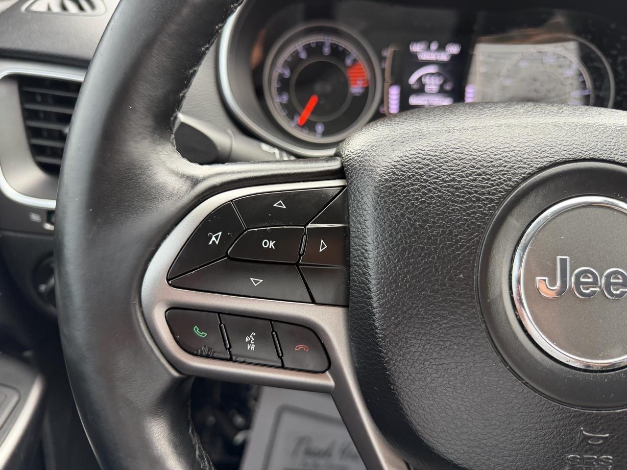 Jeep Cherokee Latitude Plus FWD 2019