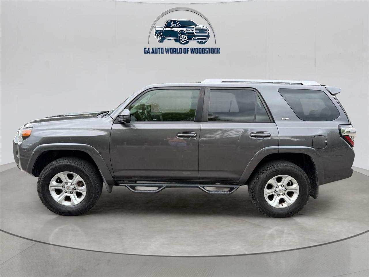 Toyota 4Runner SR5 2WD 2015