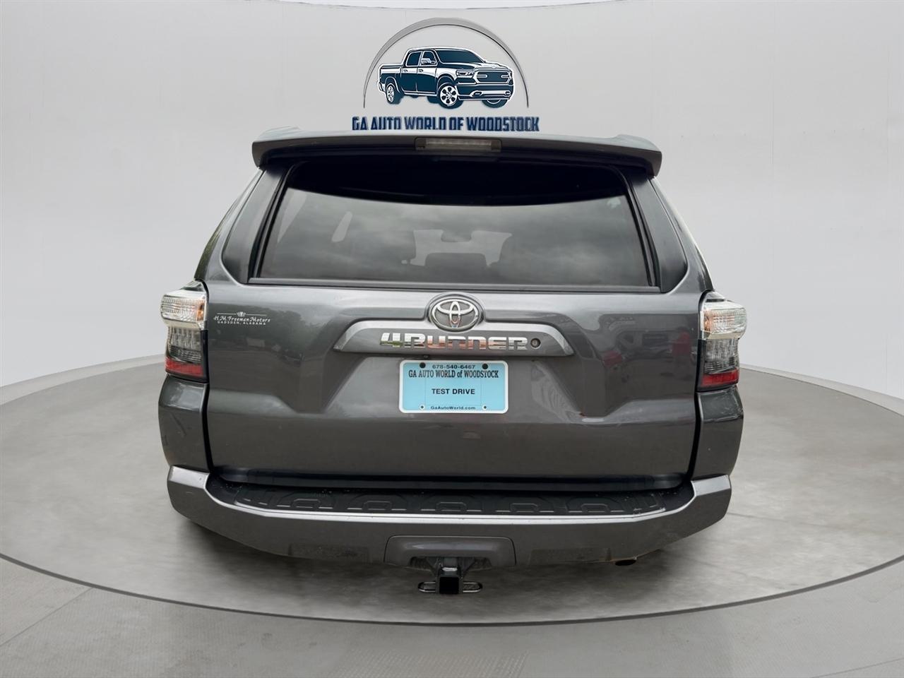 Toyota 4Runner SR5 2WD 2015