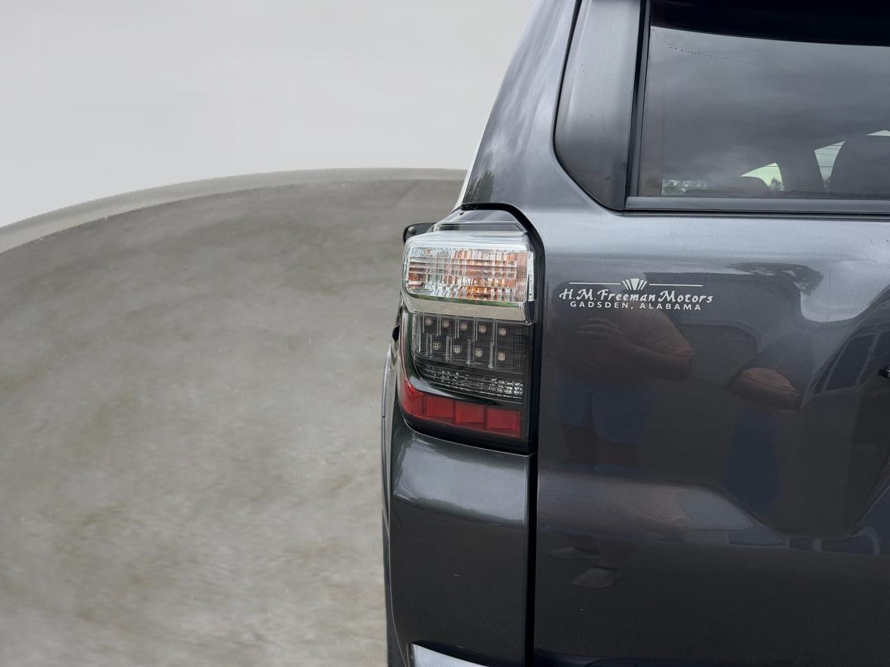 Toyota 4Runner SR5 2WD 2015