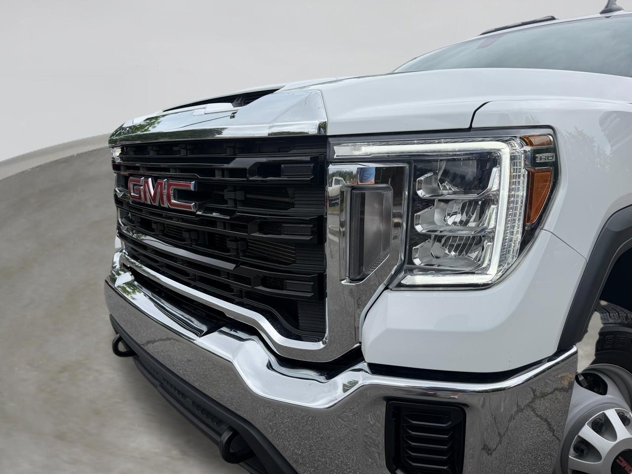 GMC Sierra 3500HD Pro Crew Cab 4WD SB 2023