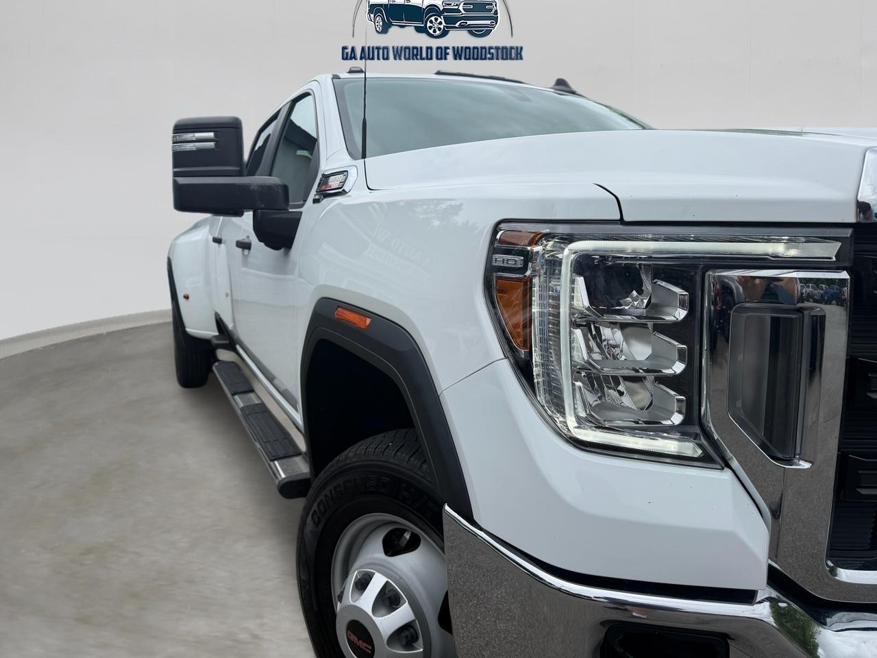 GMC Sierra 3500HD Pro Crew Cab 4WD SB 2023