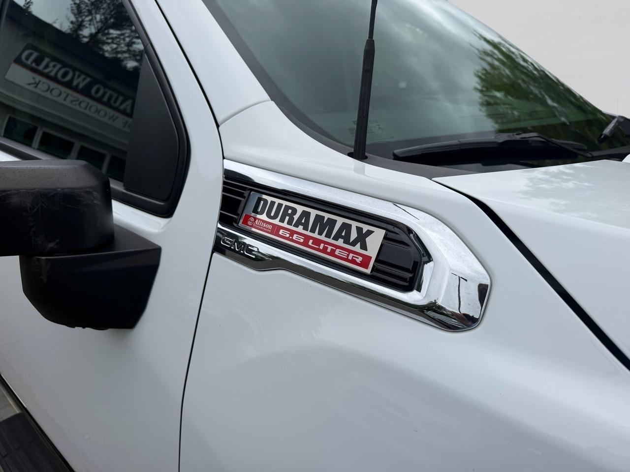 GMC Sierra 3500HD Pro Crew Cab 4WD SB 2023