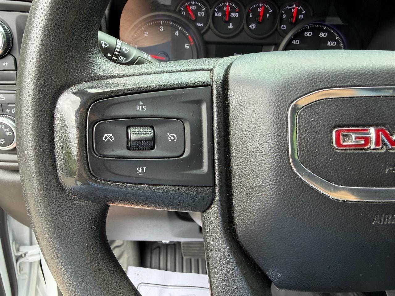 GMC Sierra 3500HD Pro Crew Cab 4WD SB 2023
