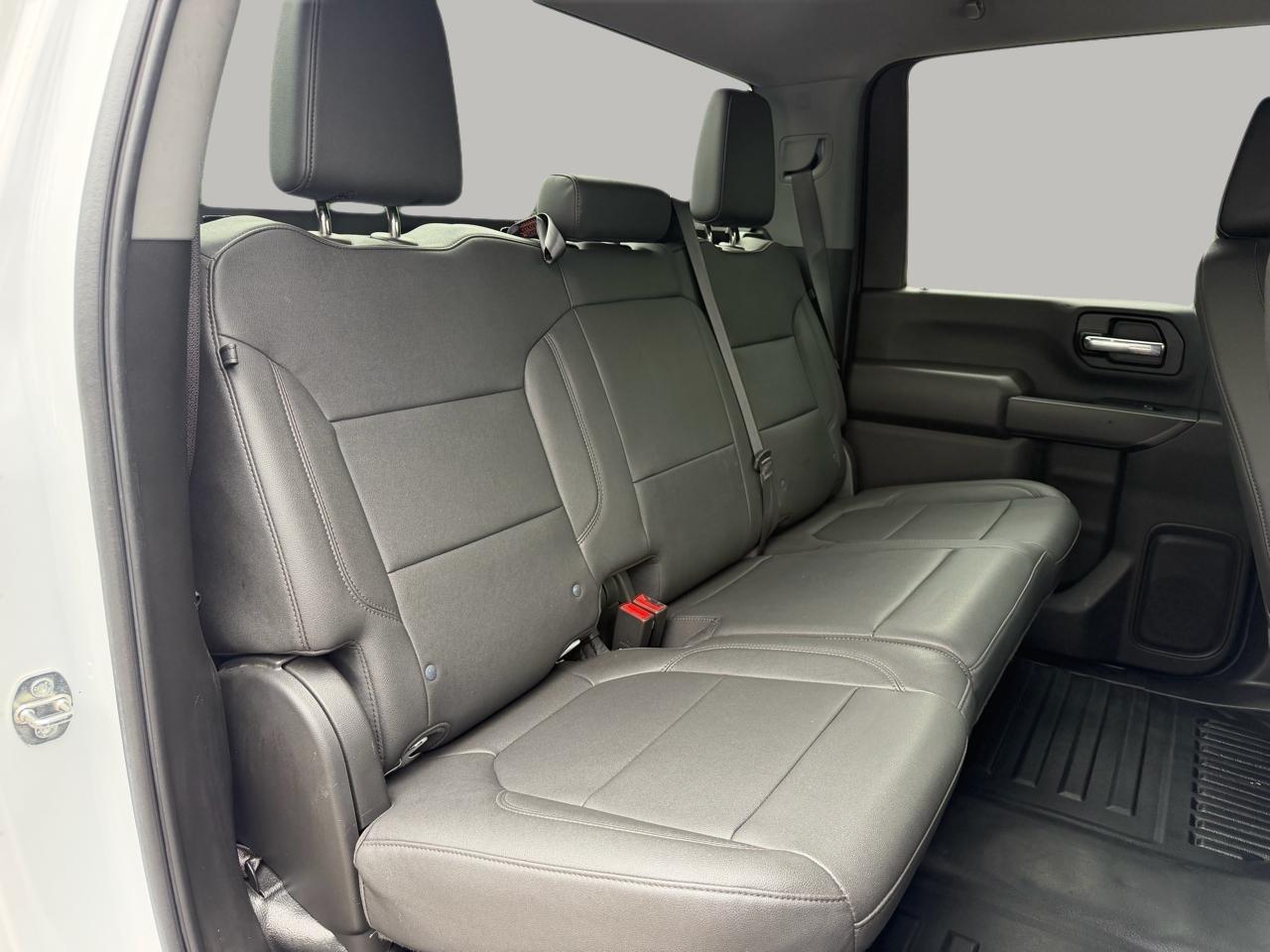 GMC Sierra 3500HD Pro Crew Cab 4WD SB 2023