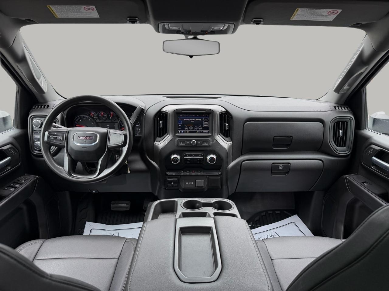 GMC Sierra 3500HD Pro Crew Cab 4WD SB 2023