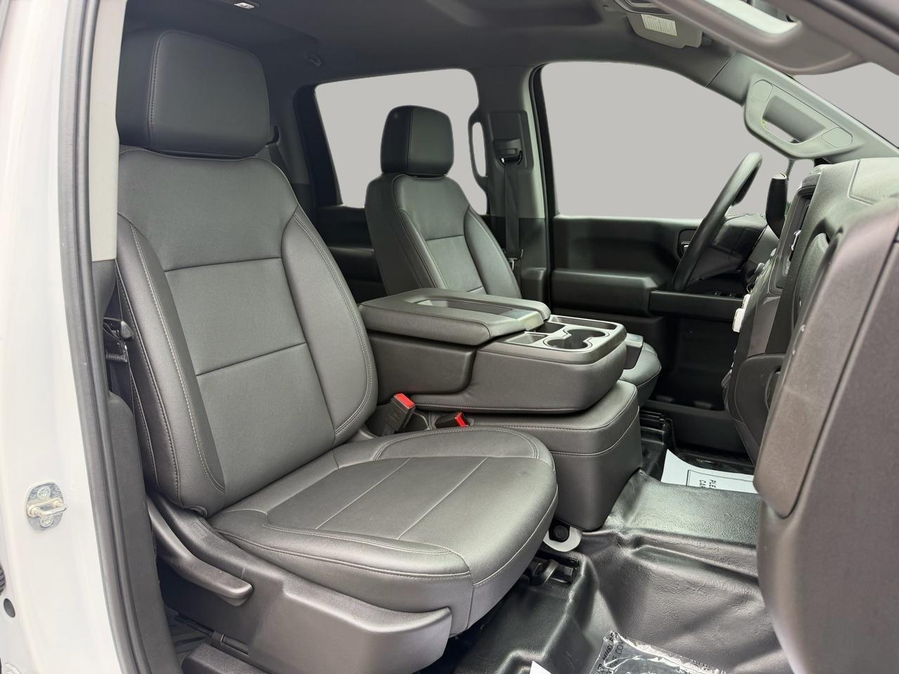 GMC Sierra 3500HD Pro Crew Cab 4WD SB 2023
