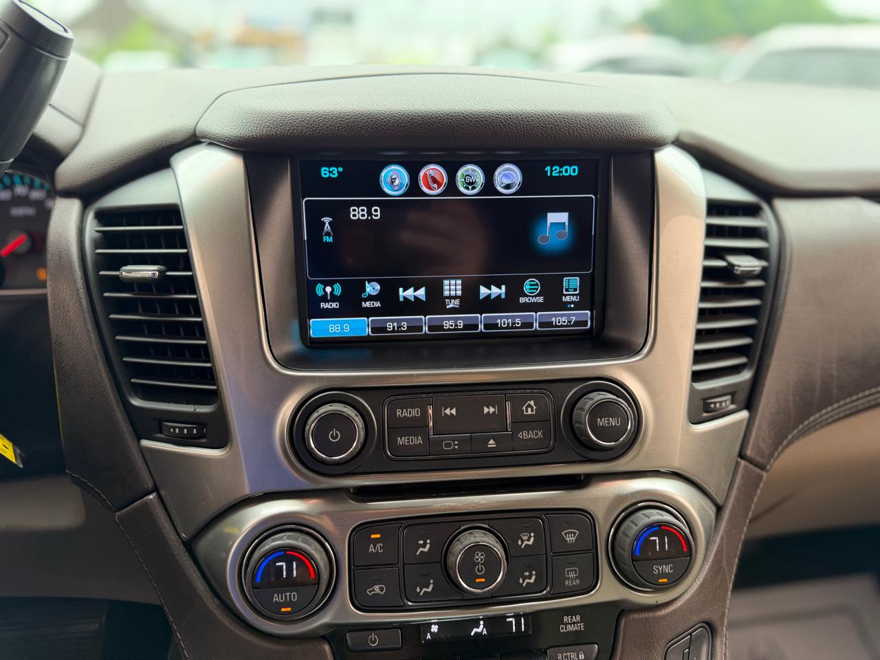 Chevrolet Suburban LT 2WD 2018