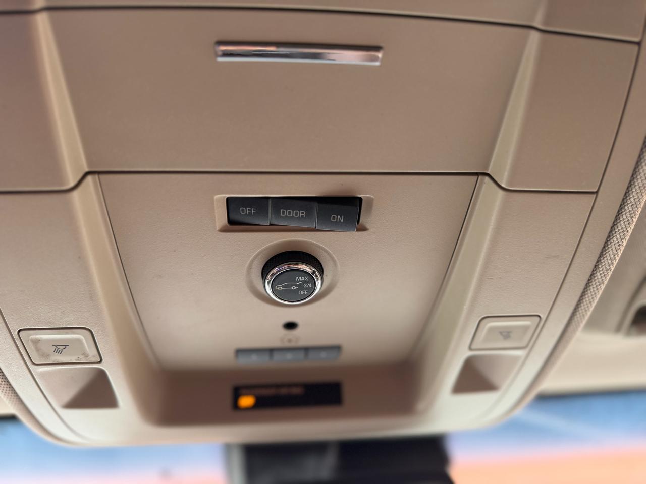 Chevrolet Suburban LT 2WD 2018