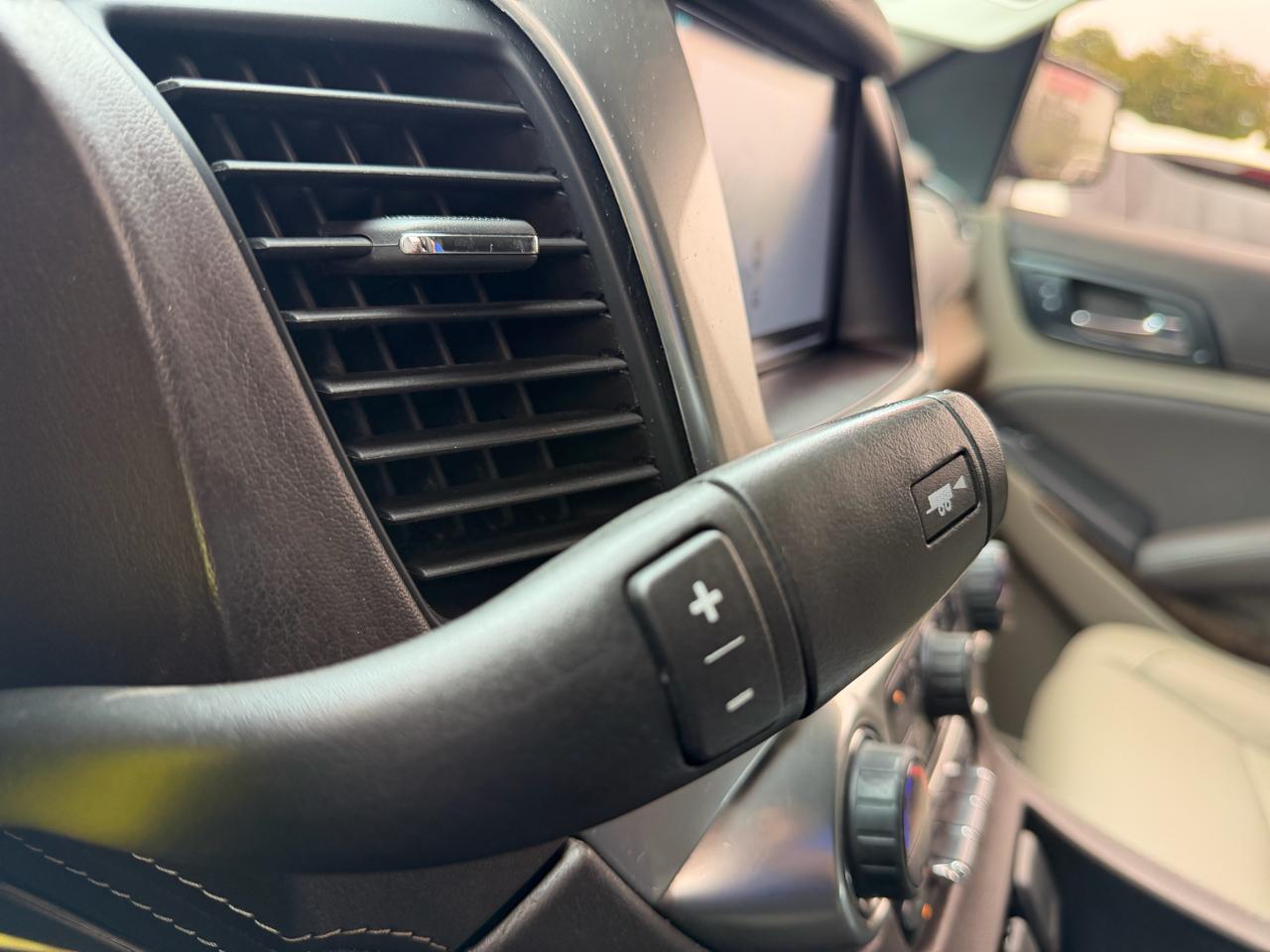 Chevrolet Suburban LT 2WD 2018