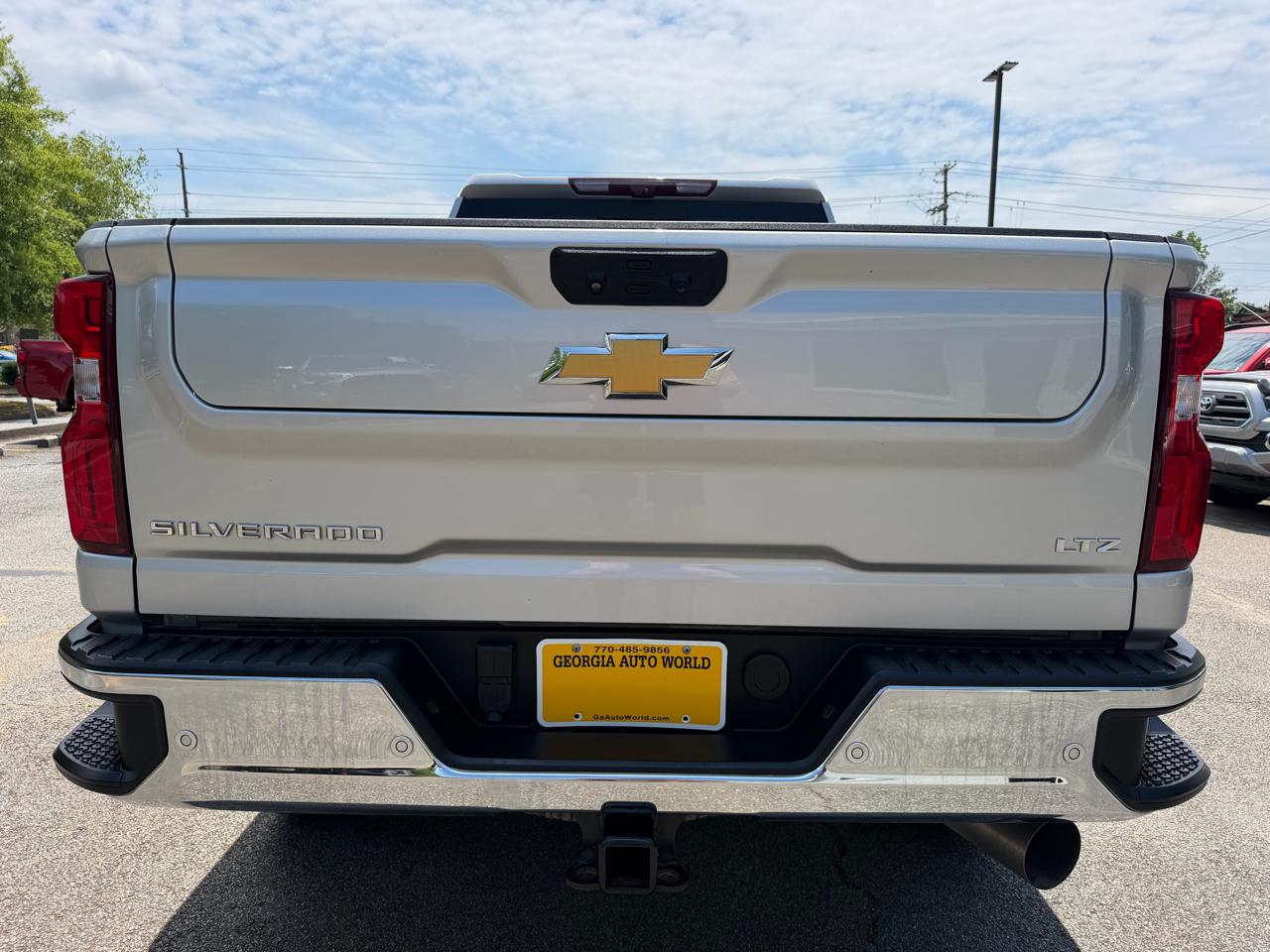 Chevrolet Silverado 3500HD LTZ Crew Cab 4WD 2023