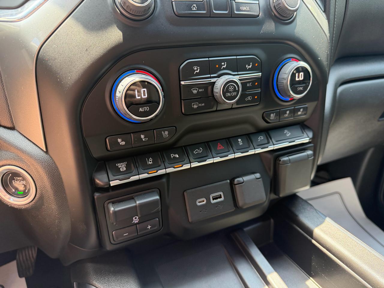 Chevrolet Silverado 3500HD LTZ Crew Cab 4WD 2023