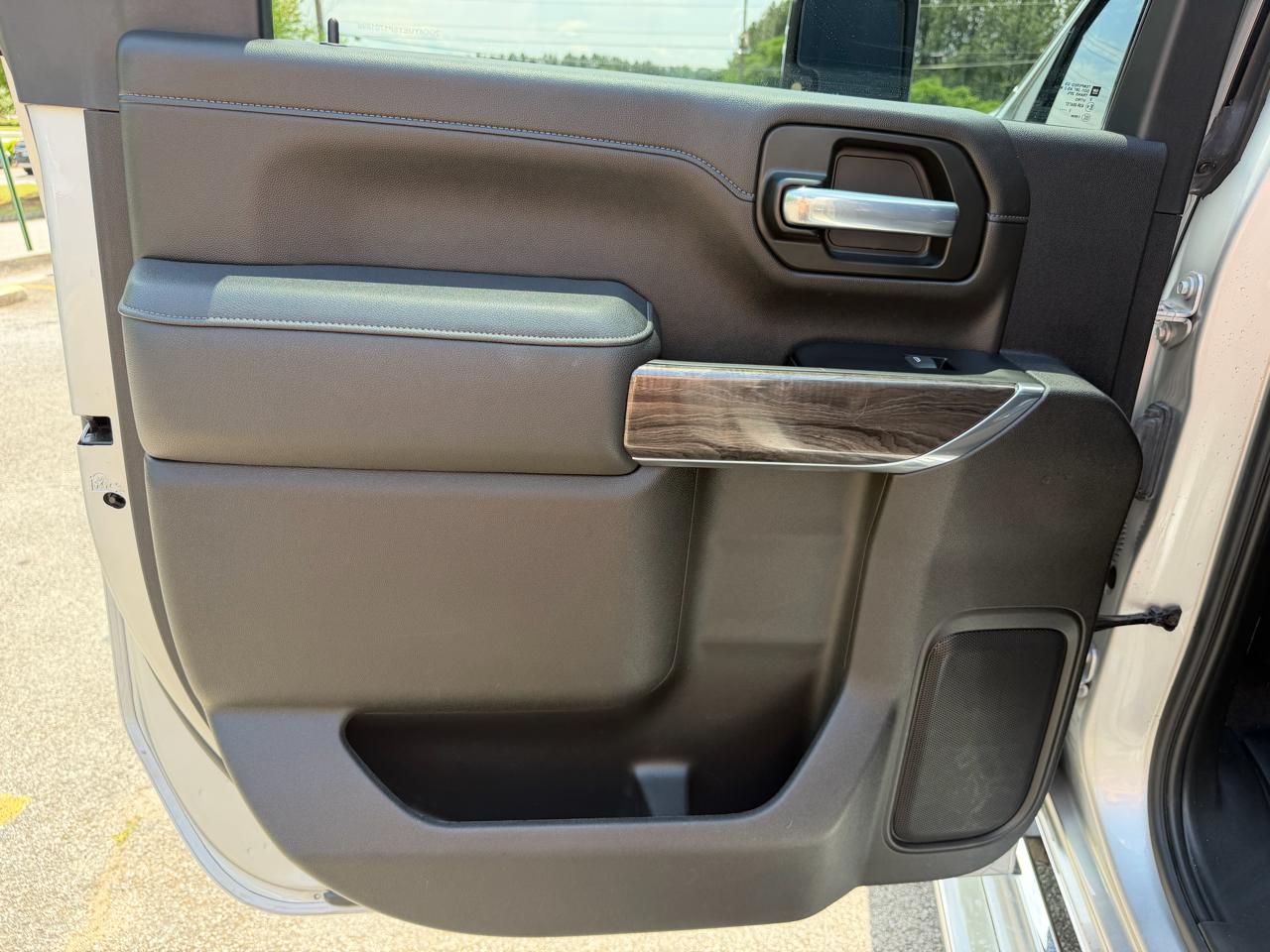 Chevrolet Silverado 3500HD LTZ Crew Cab 4WD 2023