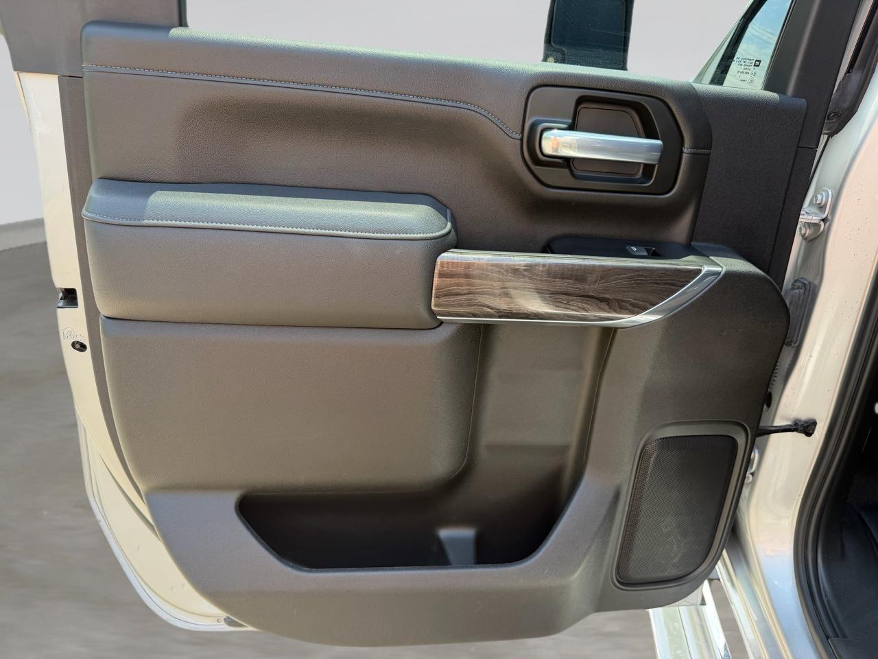 Chevrolet Silverado 3500HD LTZ Crew Cab 4WD 2023