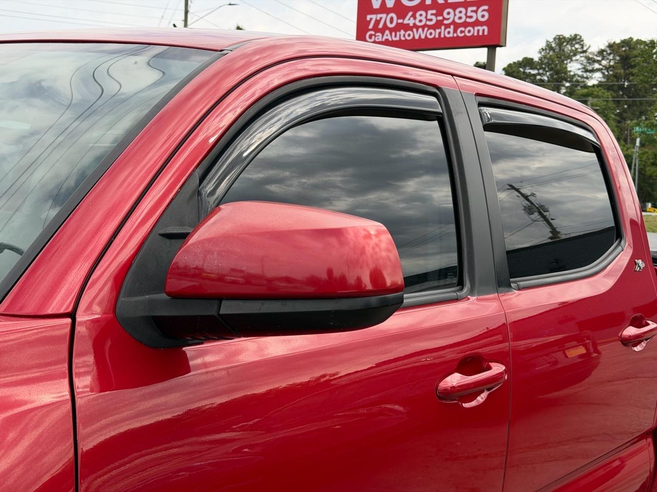 Toyota Tacoma 2WD Double Cab LB V6 AT SR5 (Natl) 2017
