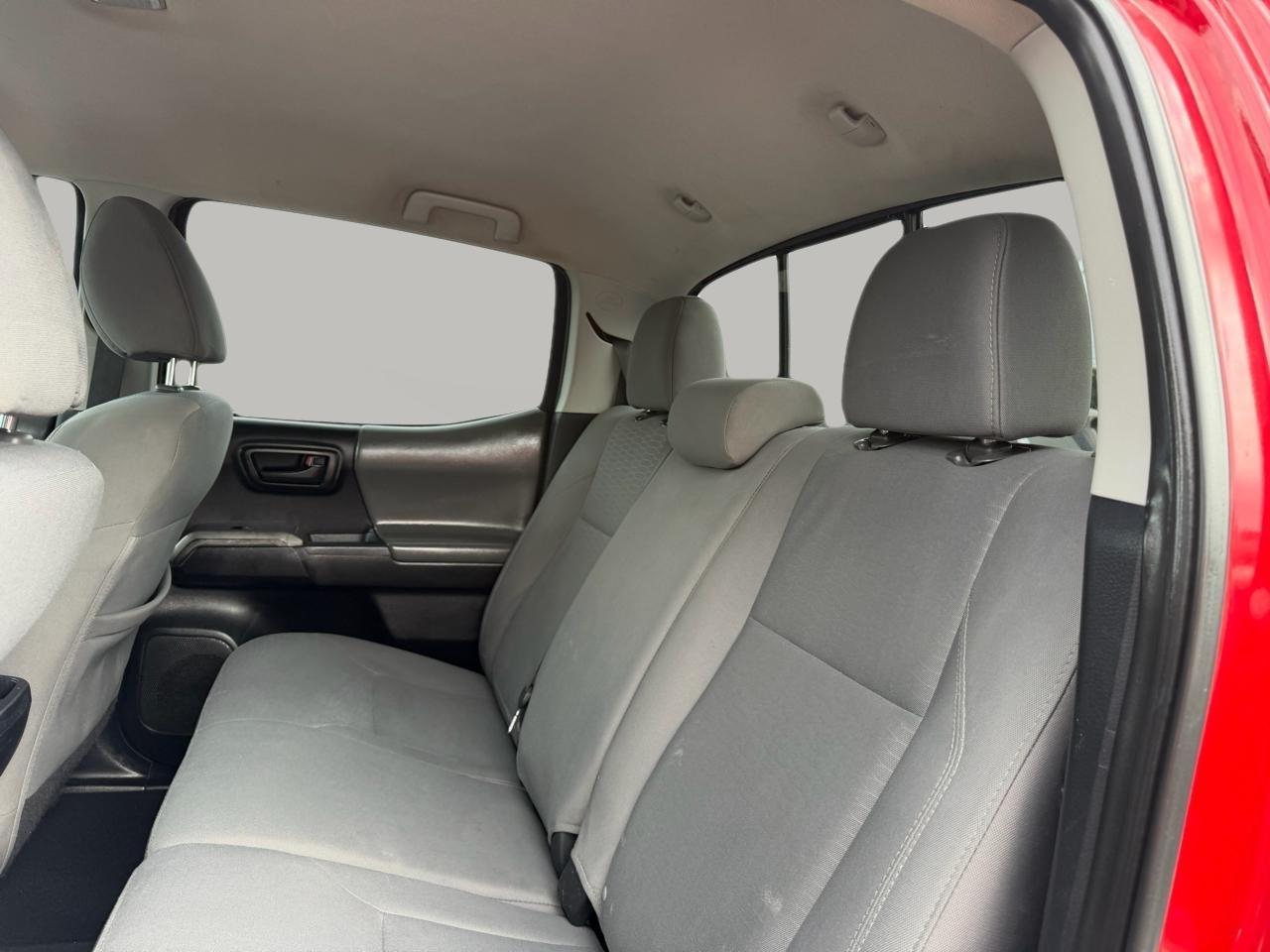 Toyota Tacoma 2WD Double Cab LB V6 AT SR5 (Natl) 2017