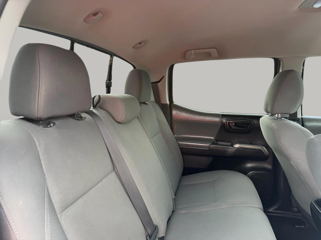 Toyota Tacoma 2WD Double Cab LB V6 AT SR5 (Natl) 2017
