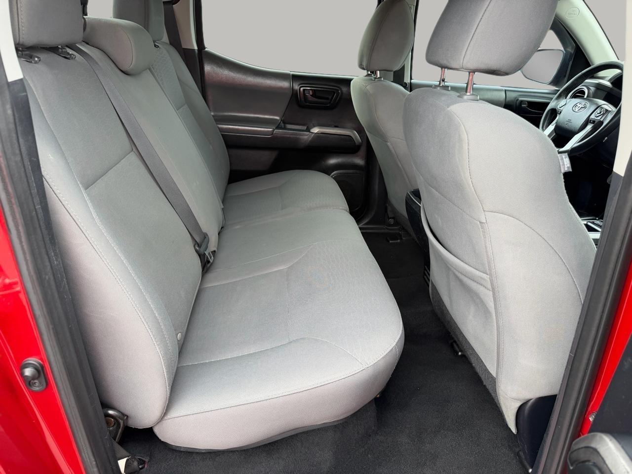 Toyota Tacoma 2WD Double Cab LB V6 AT SR5 (Natl) 2017