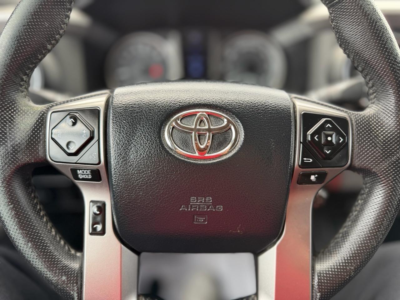 Toyota Tacoma 2WD Double Cab LB V6 AT SR5 (Natl) 2017