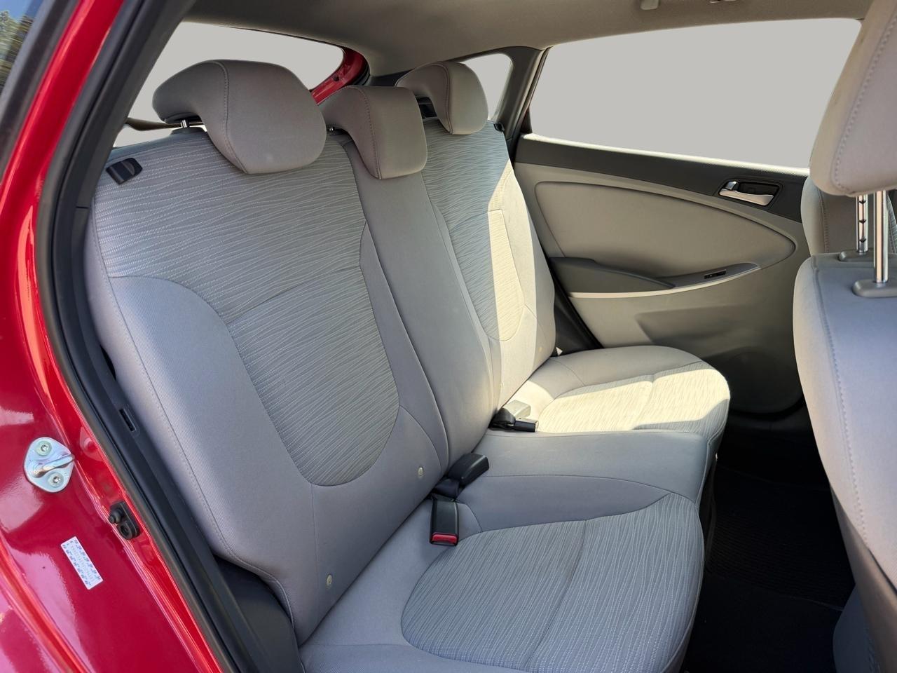 Hyundai Accent SE Hatchback Auto 2016