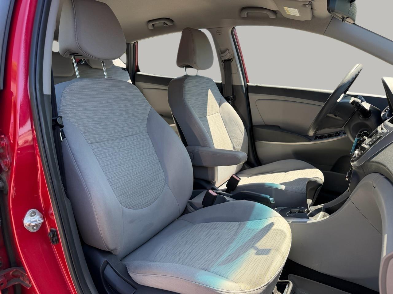 Hyundai Accent SE Hatchback Auto 2016