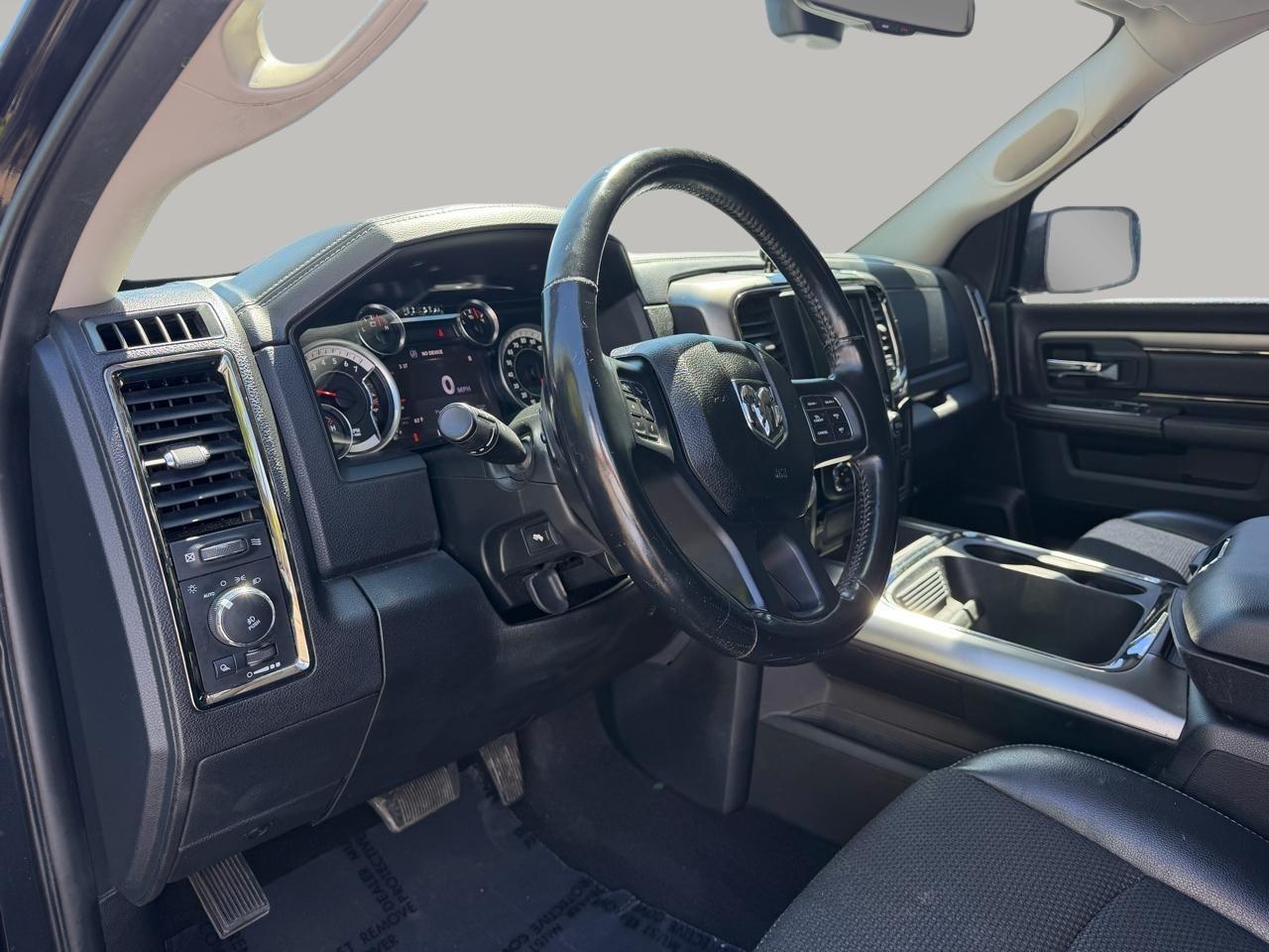 RAM 1500 Sport Quad Cab 2WD 2017