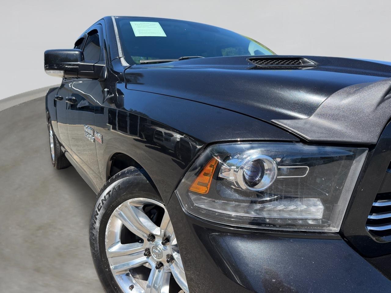 RAM 1500 Sport Quad Cab 2WD 2017