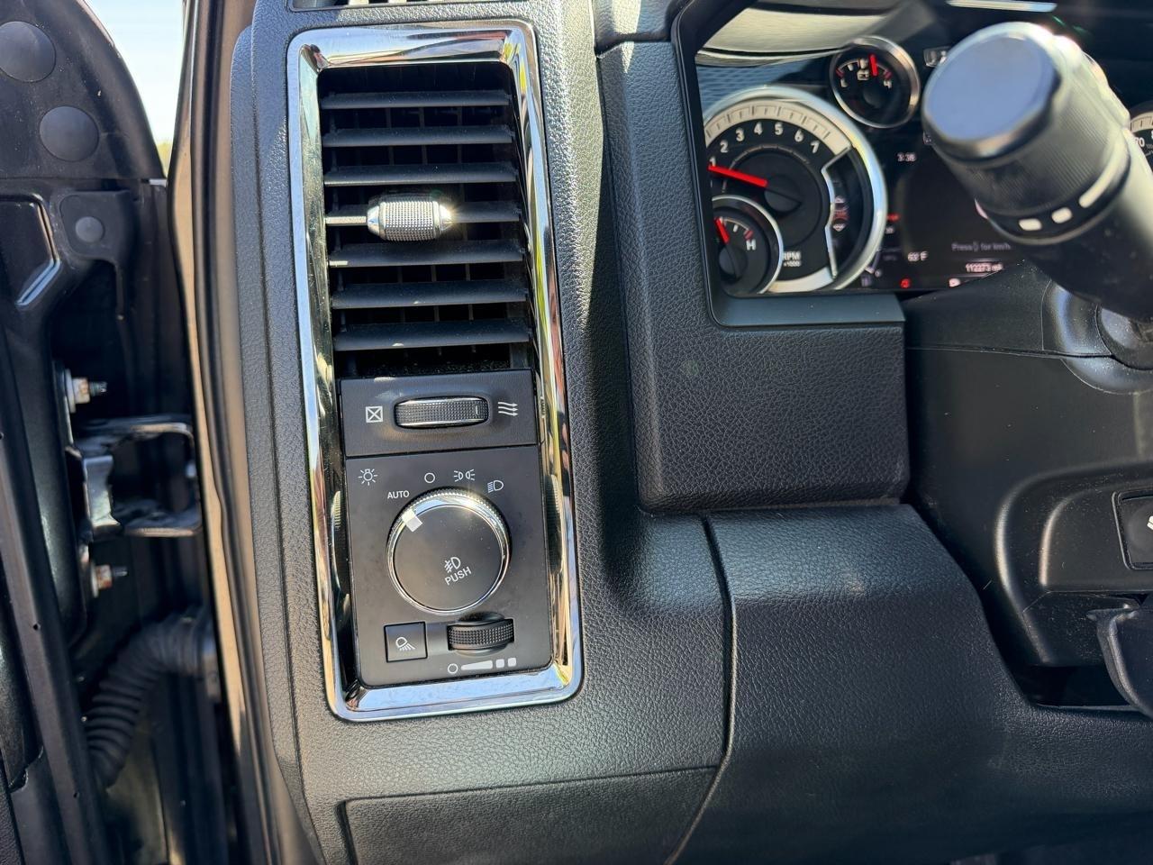 RAM 1500 Sport Quad Cab 2WD 2017