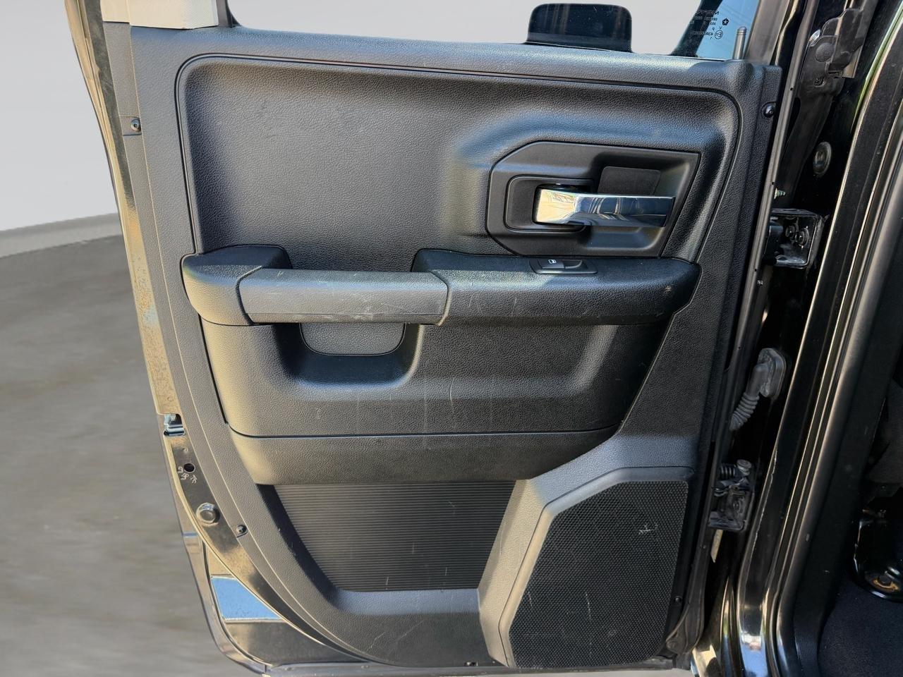 RAM 1500 Sport Quad Cab 2WD 2017