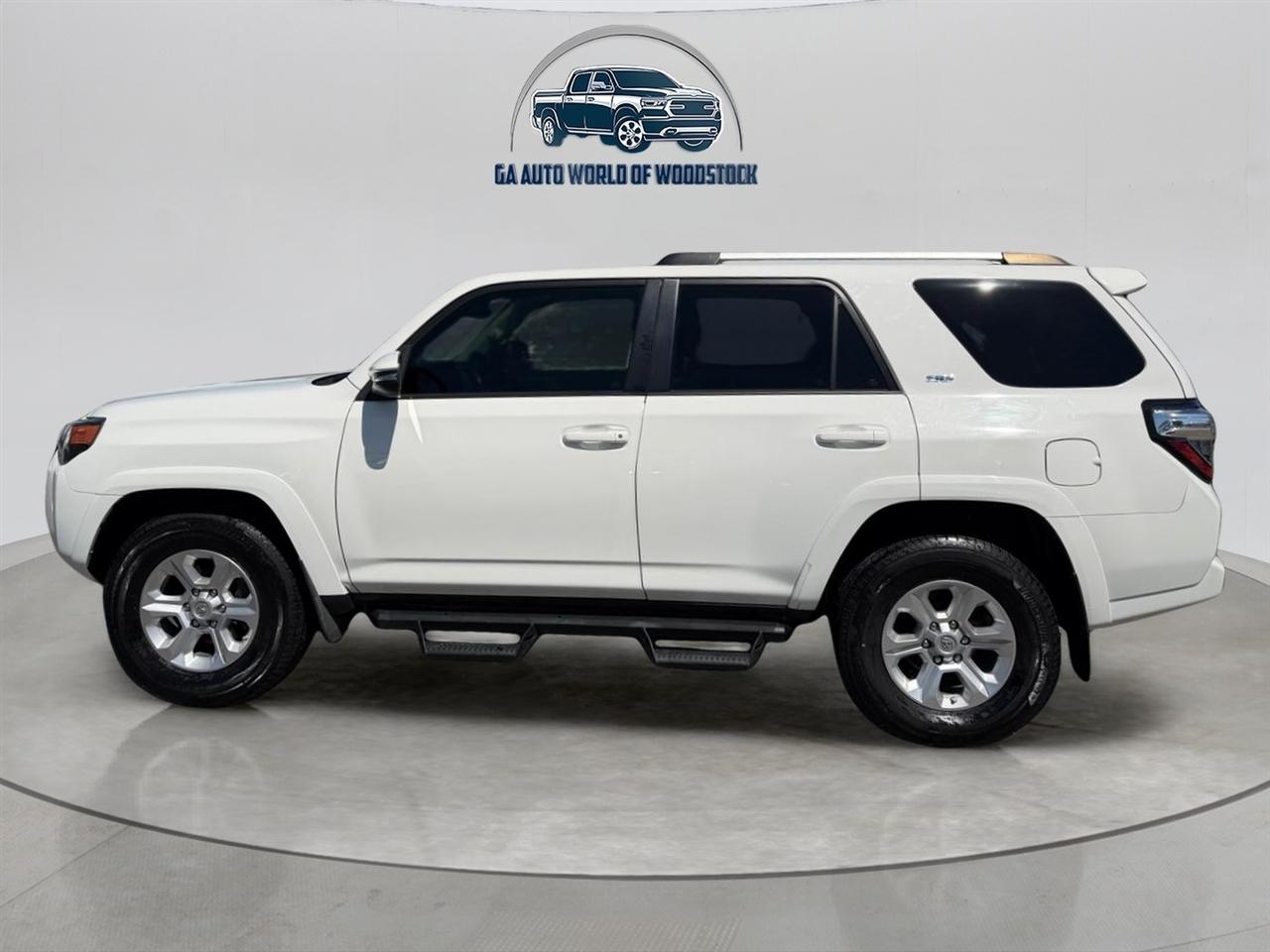 Toyota 4Runner SR5 2WD 2019