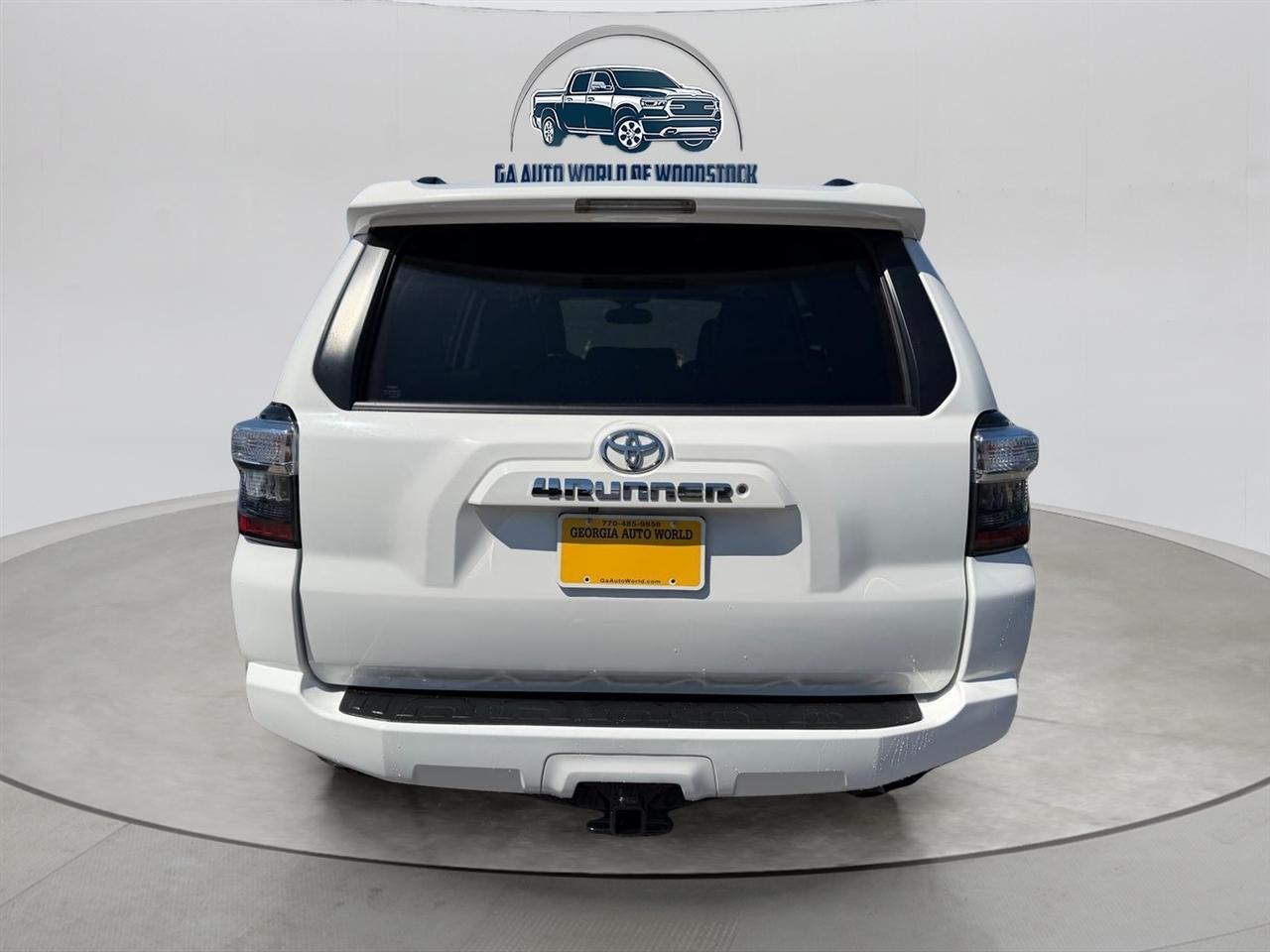 Toyota 4Runner SR5 2WD 2019