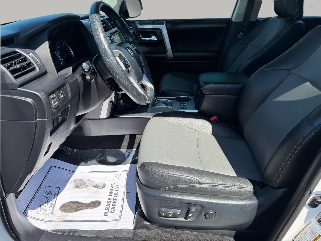 Toyota 4Runner SR5 2WD 2019