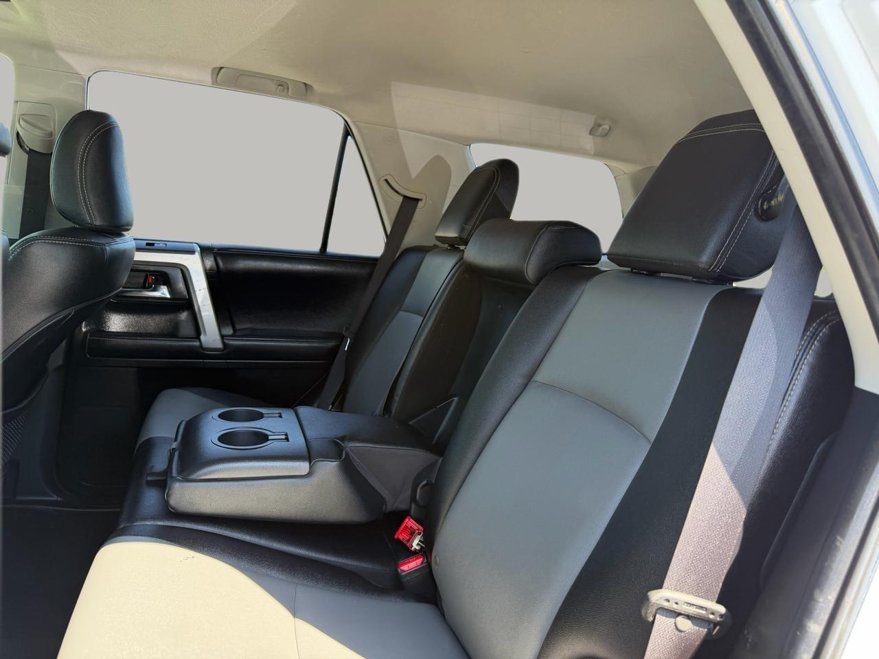 Toyota 4Runner SR5 2WD 2019