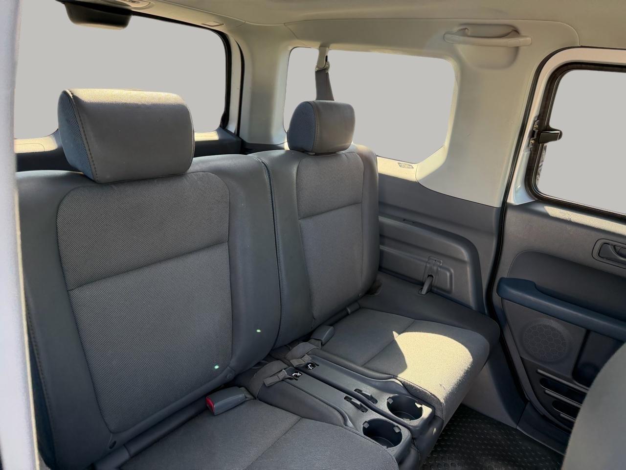 Honda Element EX 4WD 5-spd MT 2005