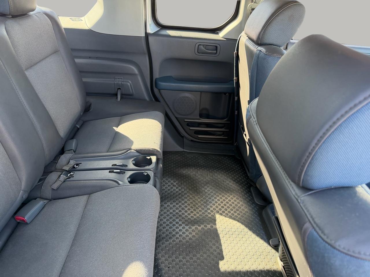 Honda Element EX 4WD 5-spd MT 2005