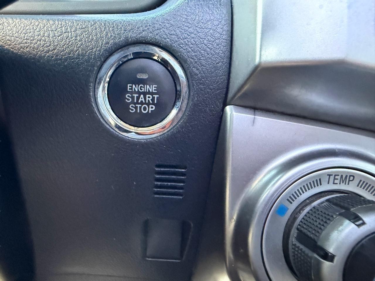 Toyota 4Runner 2WD 4dr V6 Limited (Natl) 2015