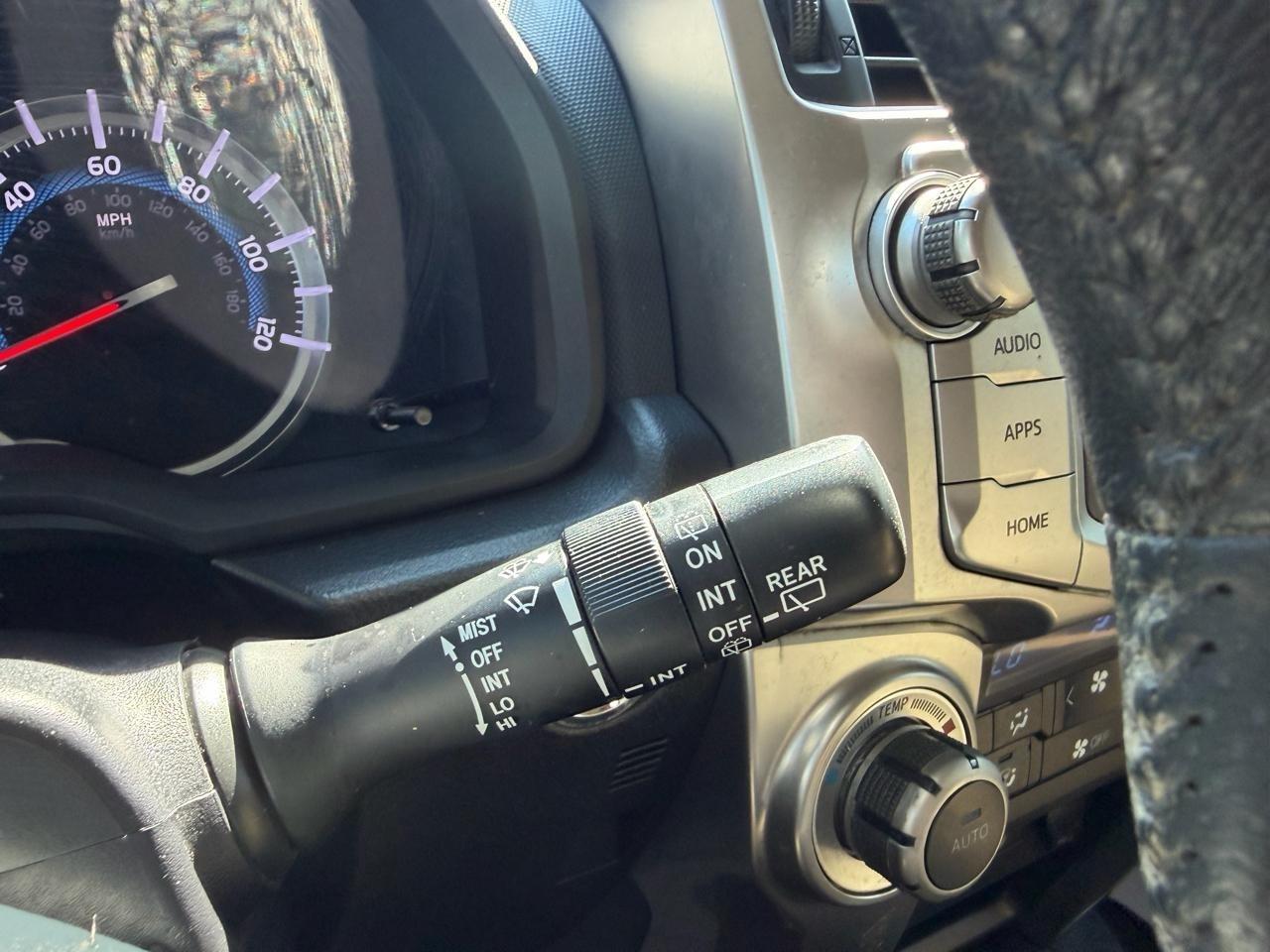 Toyota 4Runner 2WD 4dr V6 Limited (Natl) 2015