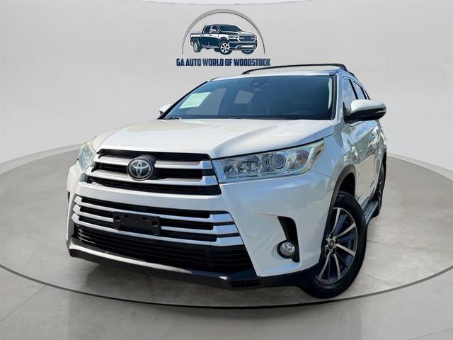 White (Blizzard Pearl) 2017 Toyota Highlander XLE SUV / Crossover Front-Wheel Drive Automatic