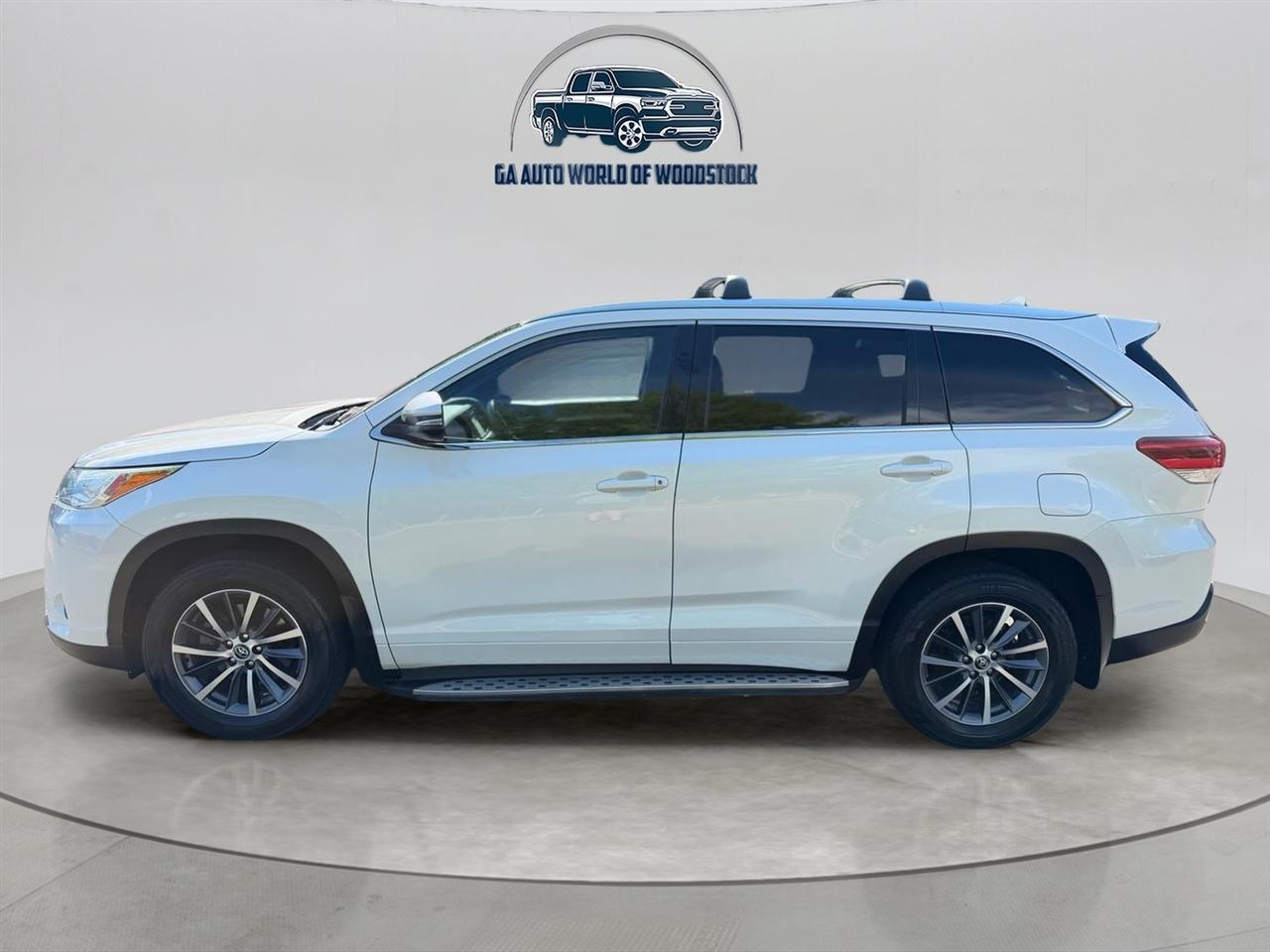 Toyota Highlander XLE FWD V6 2017