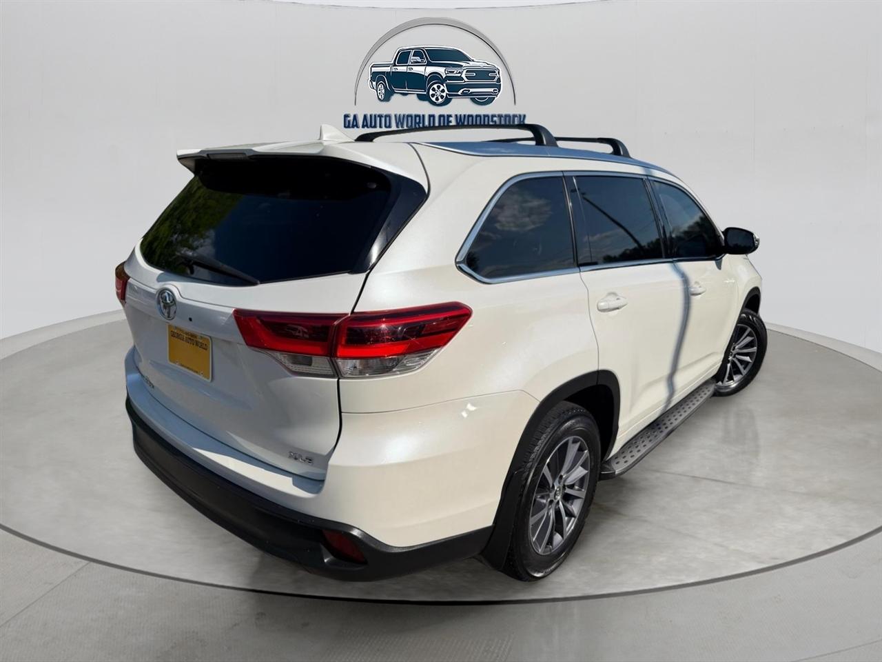 Toyota Highlander XLE FWD V6 2017