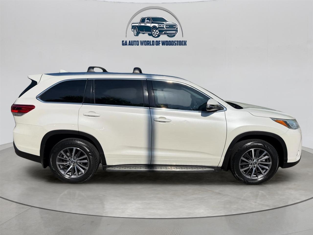 Toyota Highlander XLE FWD V6 2017