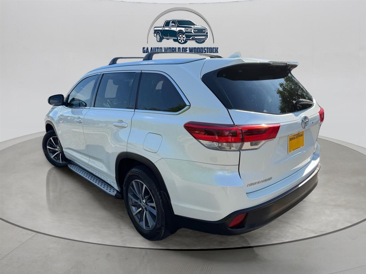 Toyota Highlander XLE FWD V6 2017