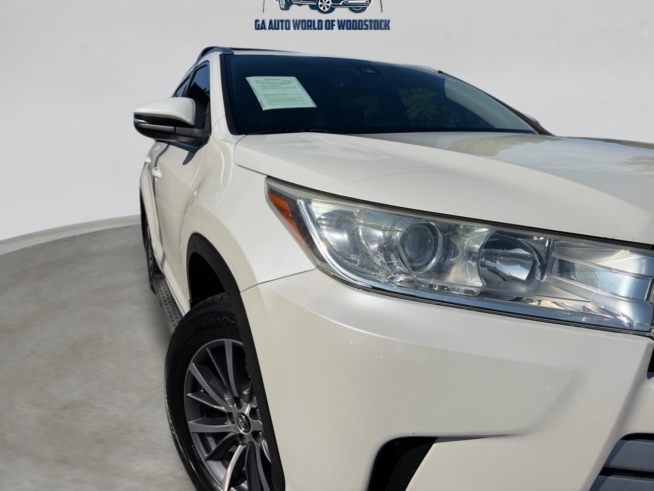 Toyota Highlander XLE FWD V6 2017