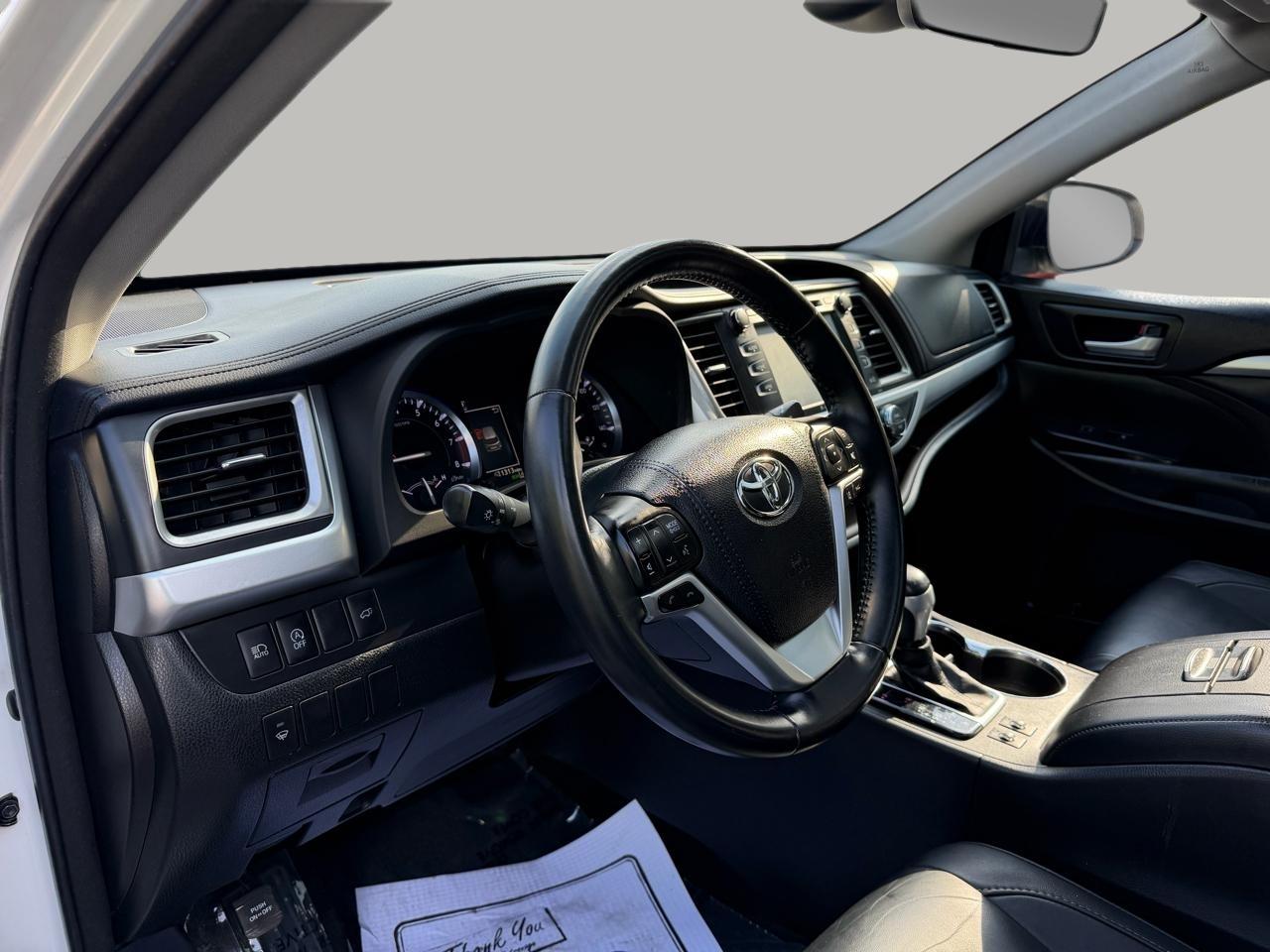 Toyota Highlander XLE FWD V6 2017