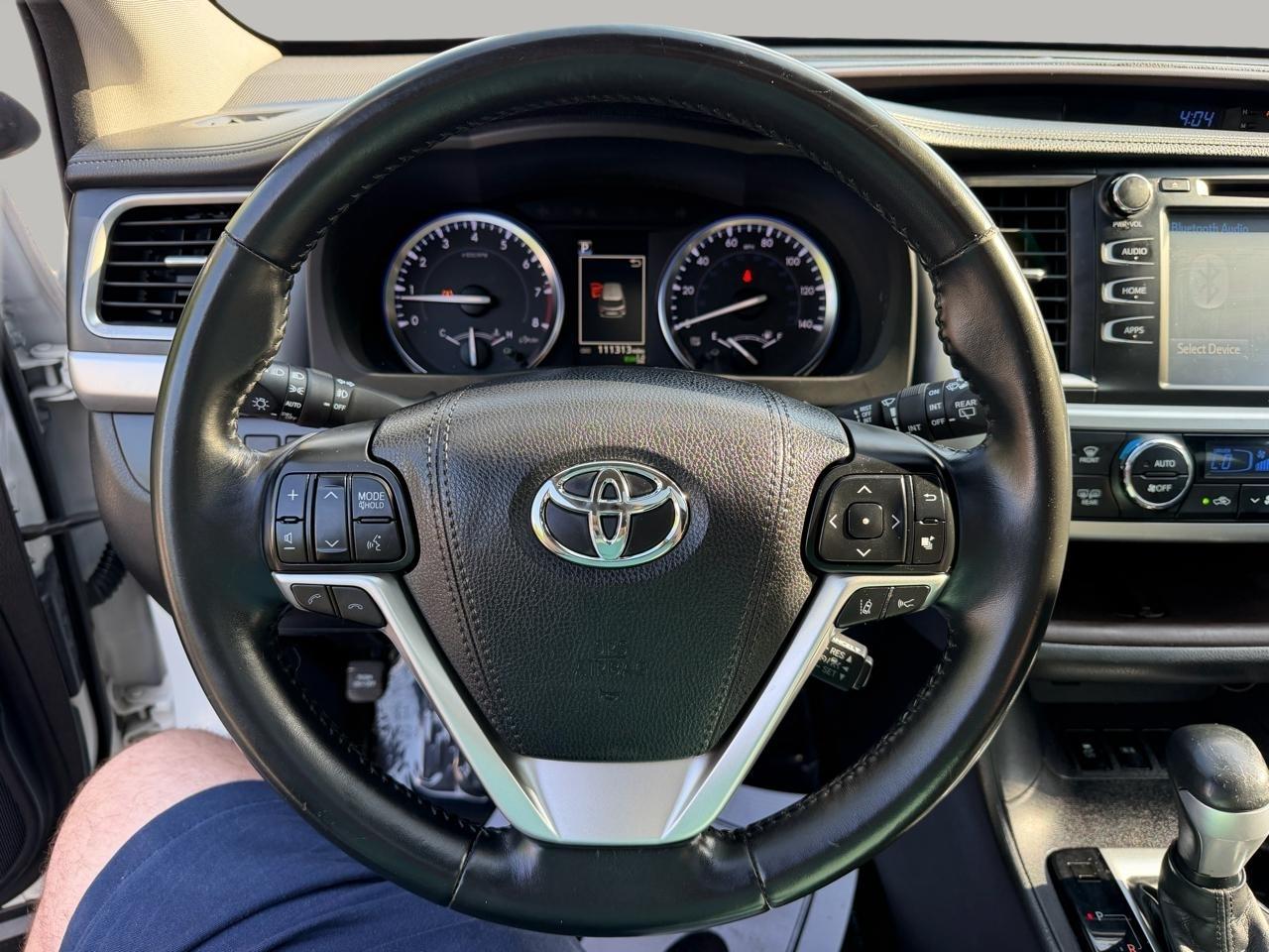 Toyota Highlander XLE FWD V6 2017