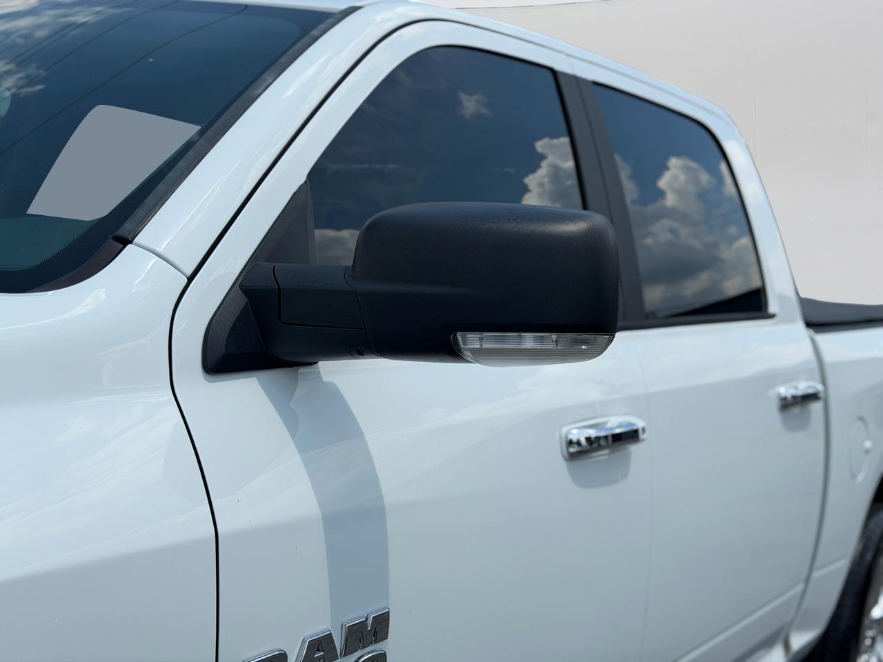 RAM 1500 Big Horn Crew Cab 4WD 2018