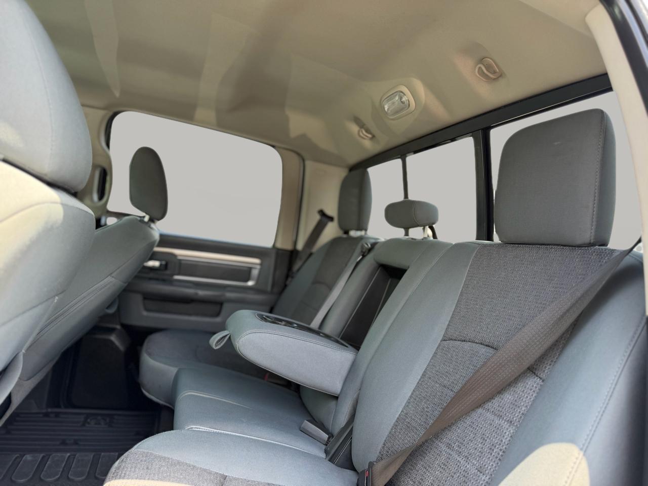 RAM 1500 Big Horn Crew Cab 4WD 2018
