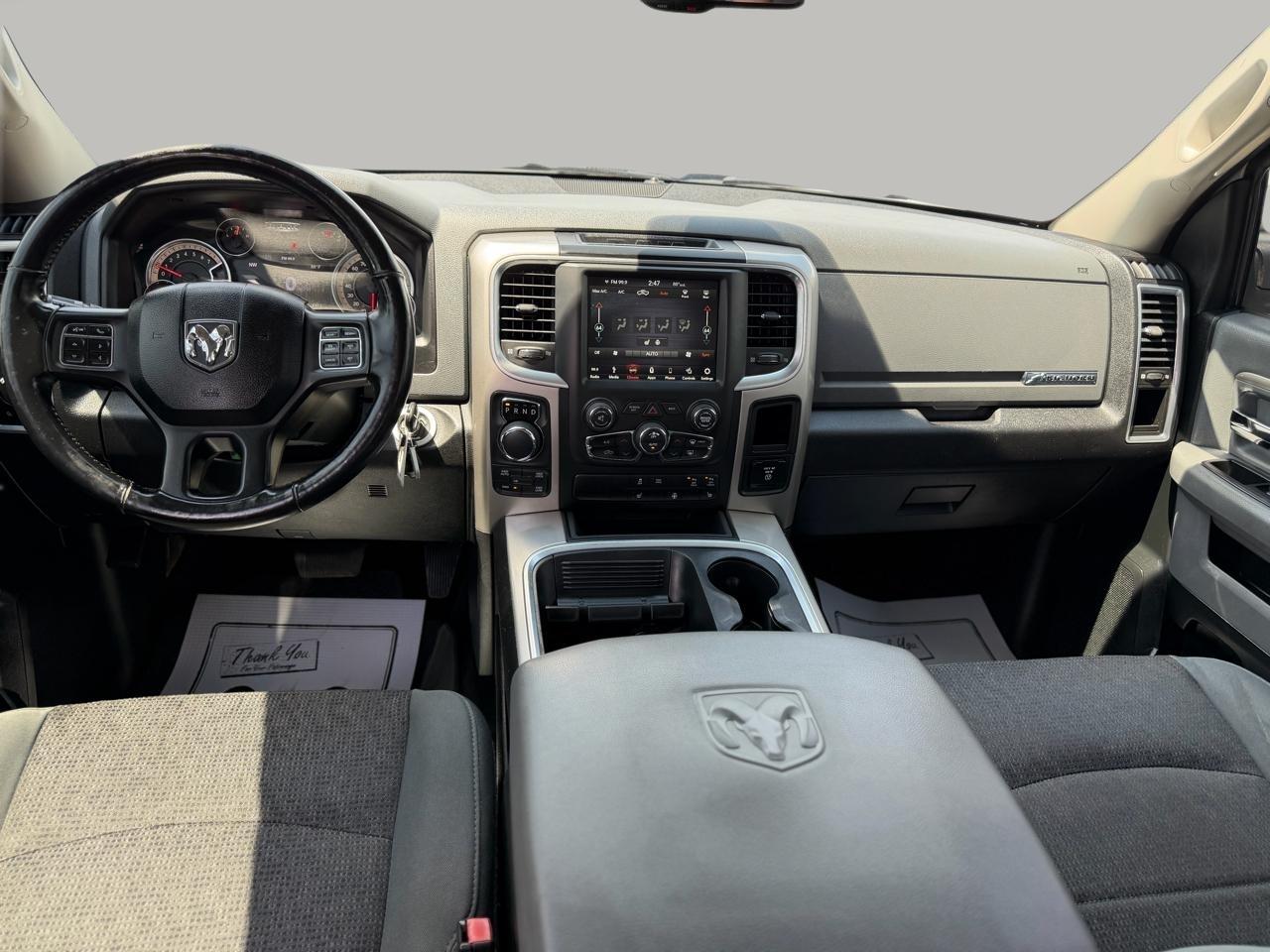 RAM 1500 Big Horn Crew Cab 4WD 2018