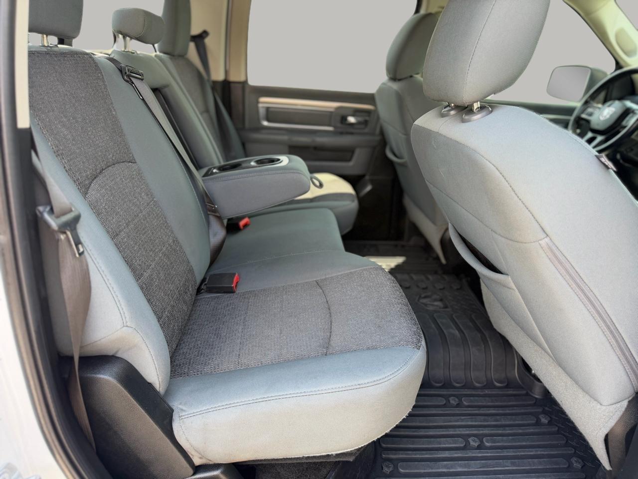 RAM 1500 Big Horn Crew Cab 4WD 2018