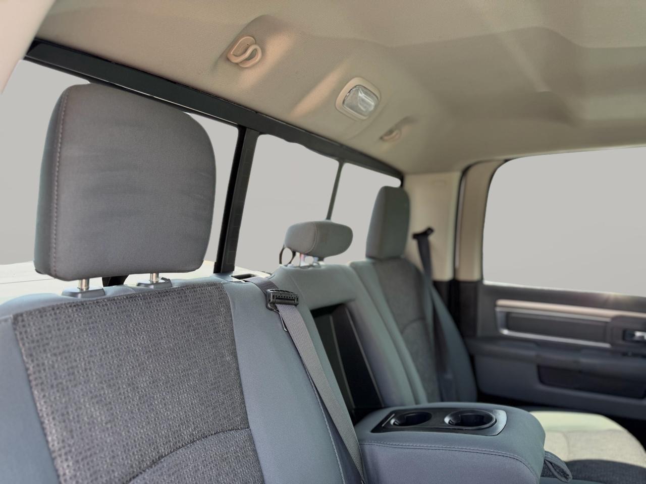 RAM 1500 Big Horn Crew Cab 4WD 2018